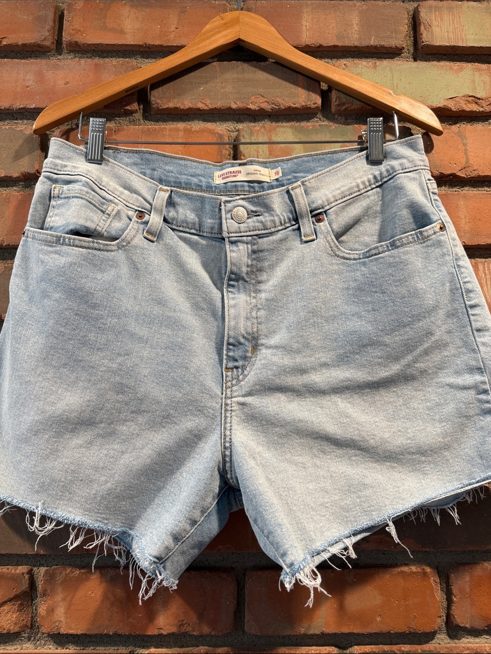 Signature by Levi Strauss Light Blue Denim High-Rise Frayed Hem Shorts